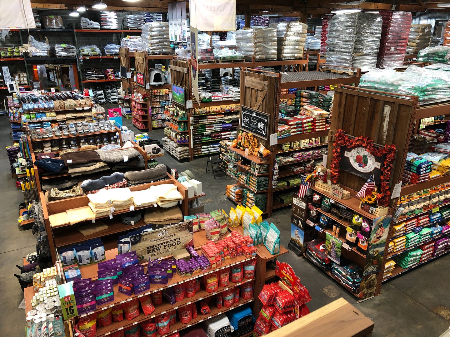 Rivertown Feed & Pet Country Store