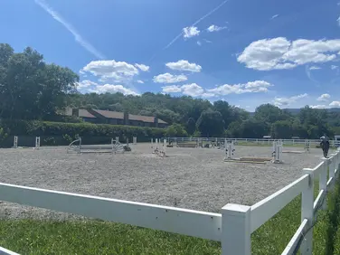 Bonnie Lea Stables